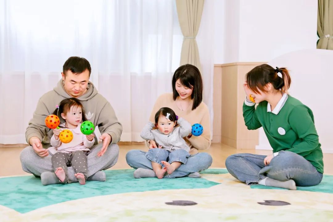如何让0-3岁的婴幼儿在安全与探索中，开启未来无限可能？