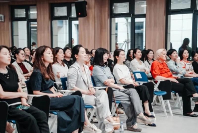 上海市世外小学国际部成立后，第一时间赴世外幼儿园宣讲啦！